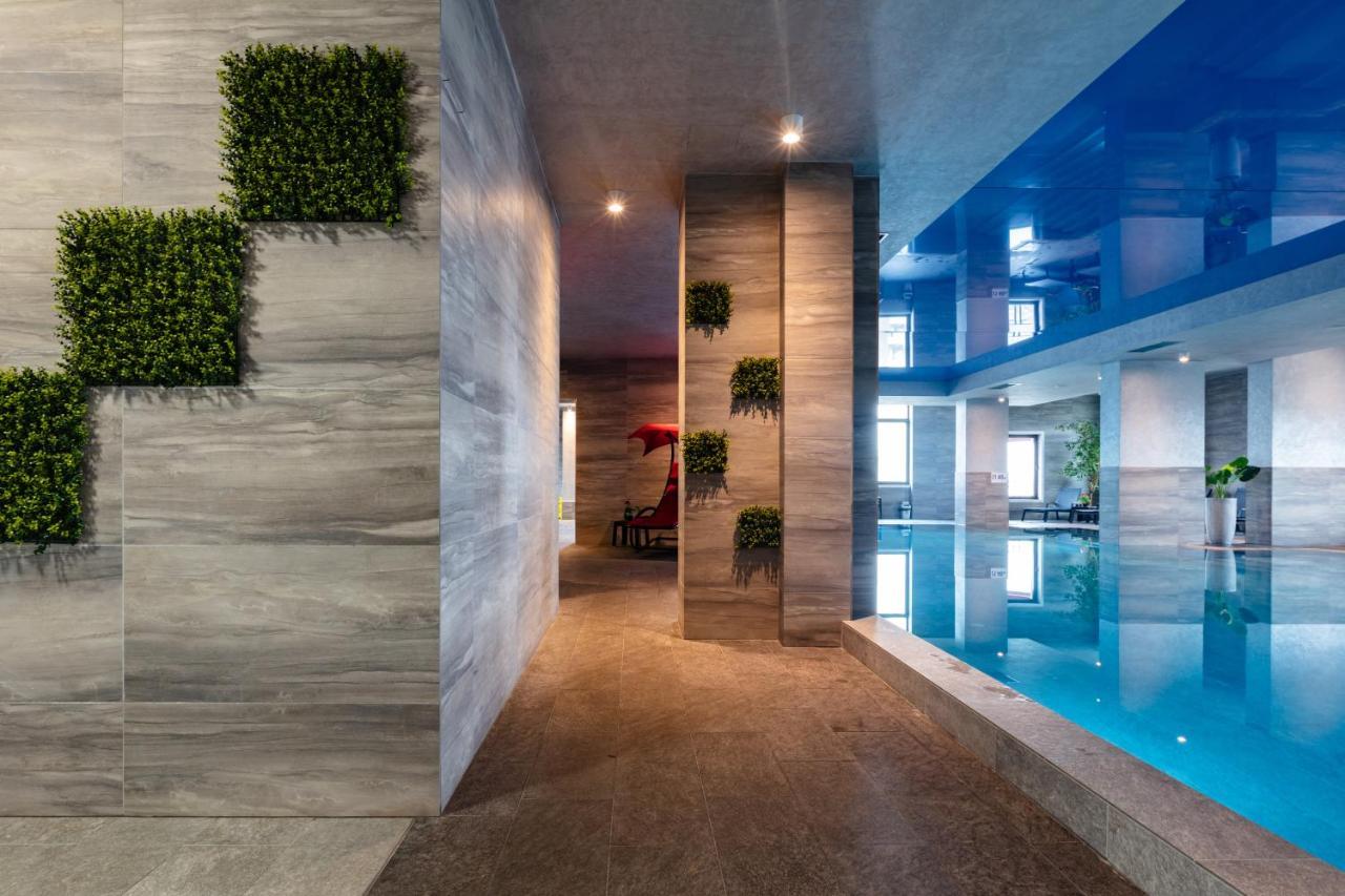 712 Apartment *